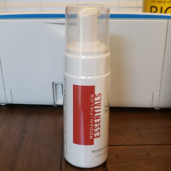 Rodan + Fields Other - ESSENTIALS Foaming Sunless Tan